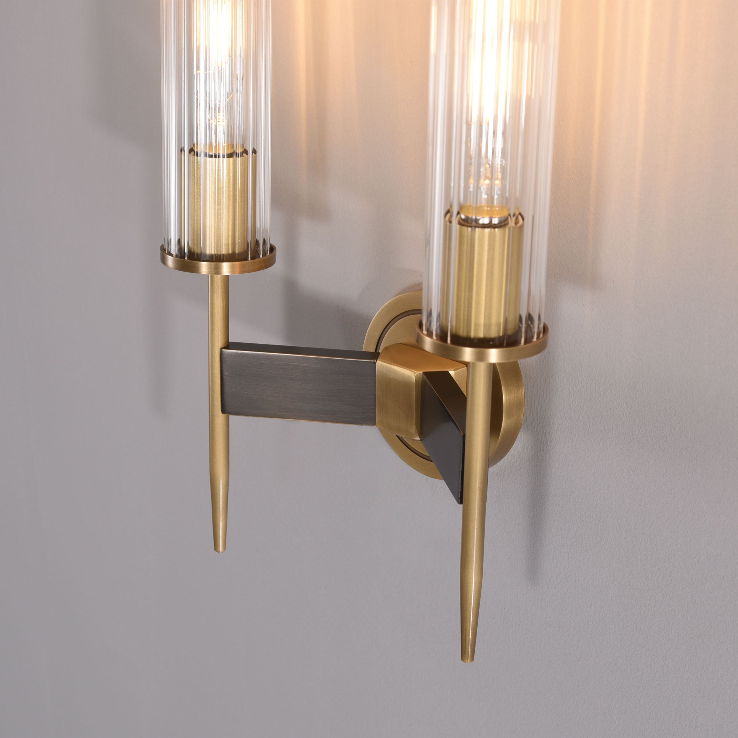 Figure Double Sconce Brass