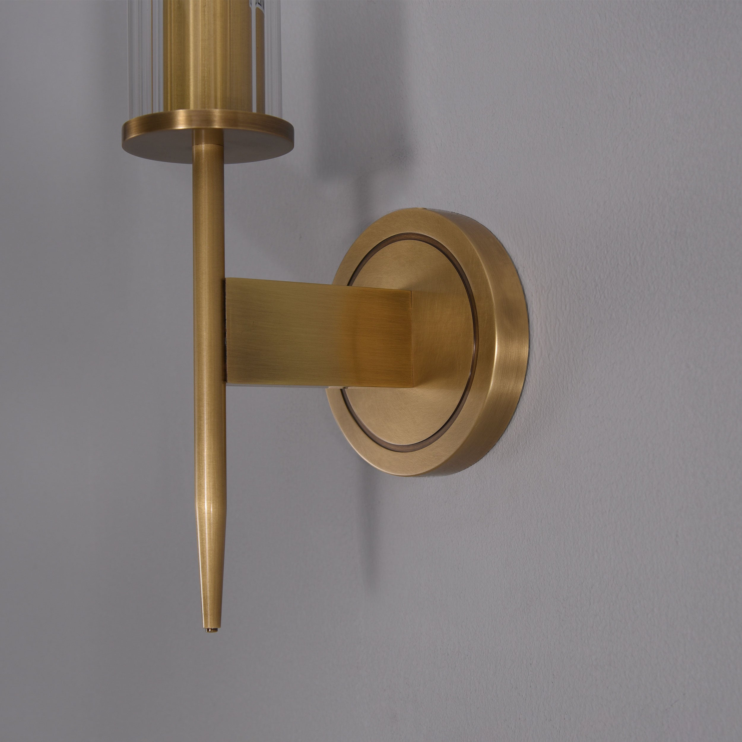 Figure Single Sconce Brass