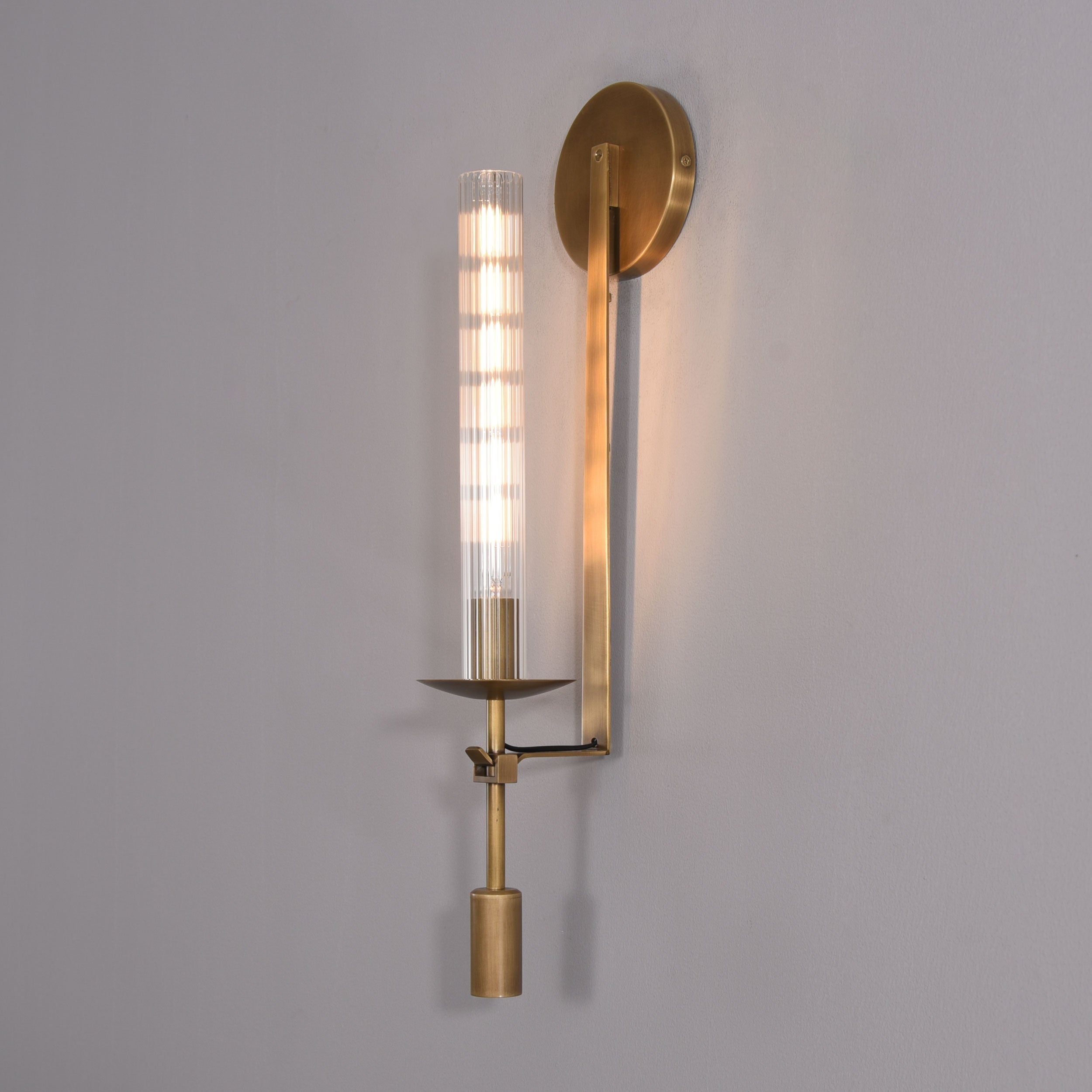 Allan single Sconce Brass