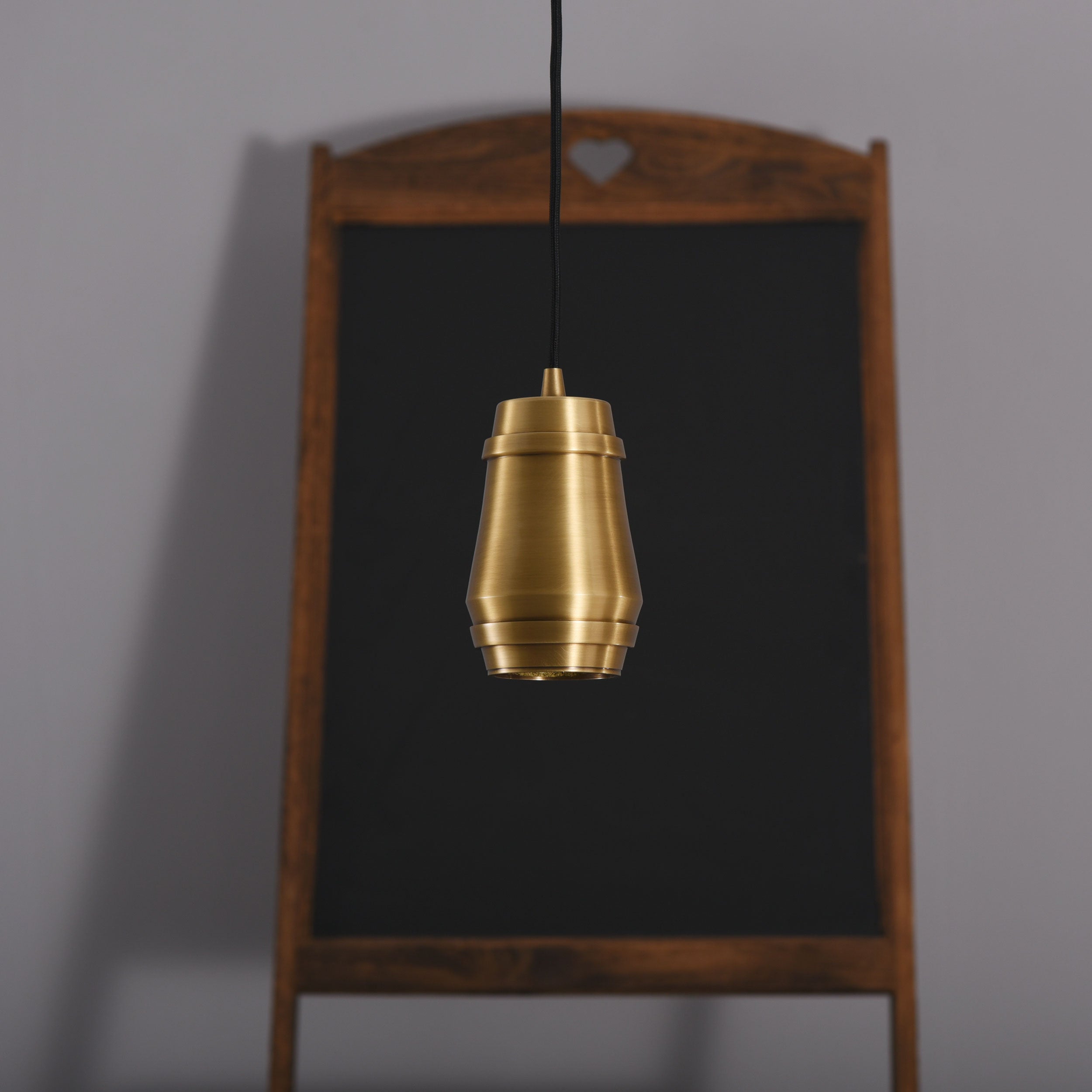 Larate Pendant Brass