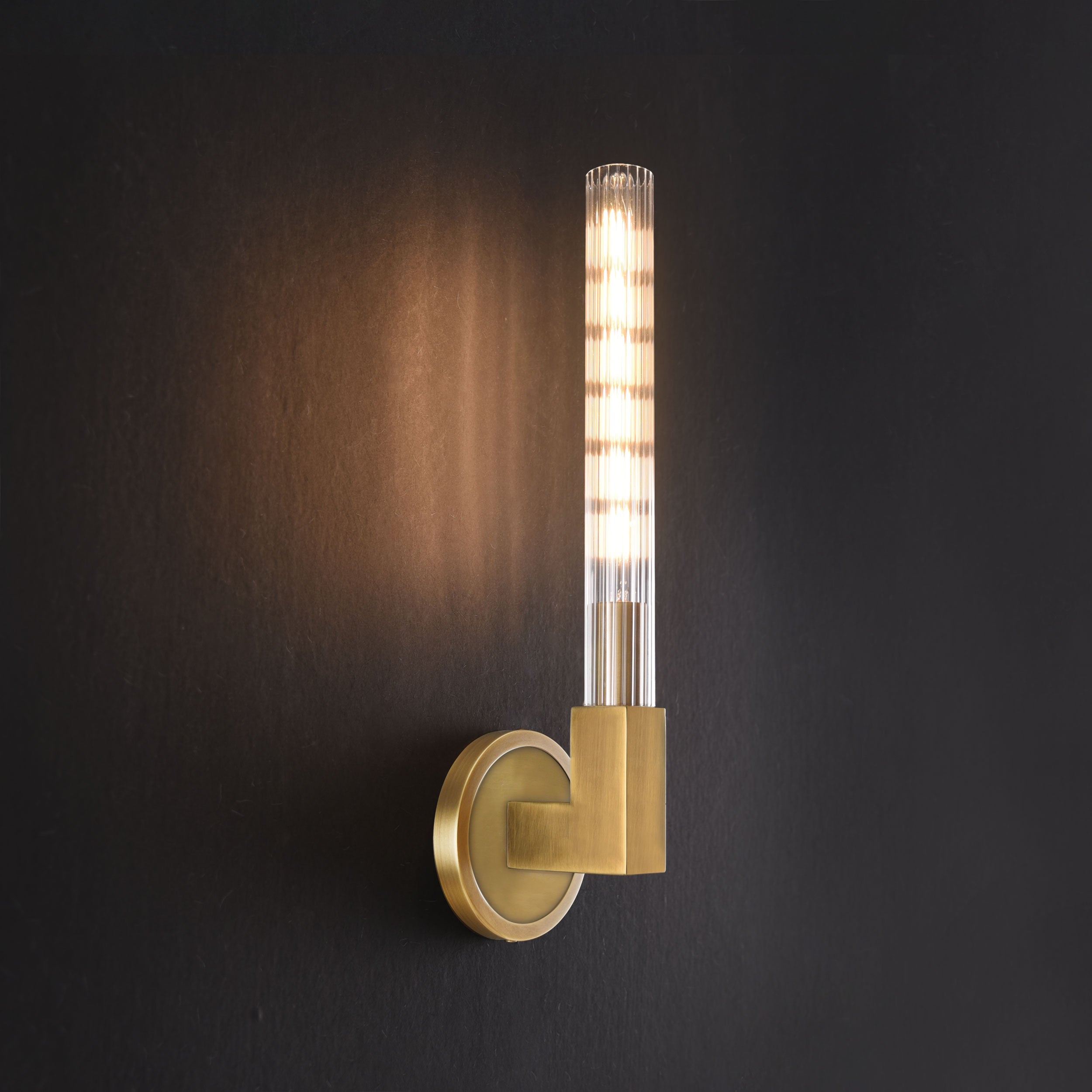 Herence single sconce brass