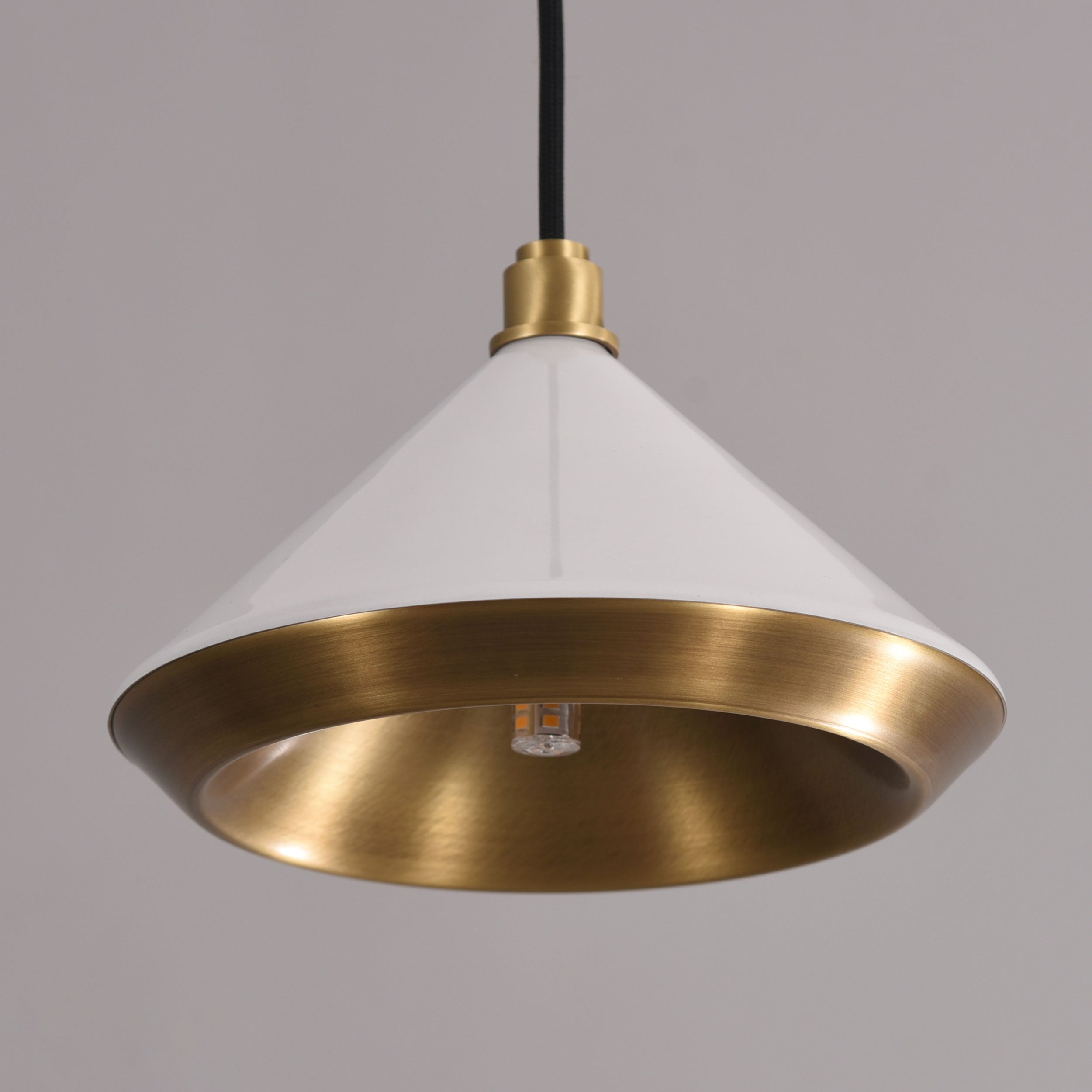 Munge Pendant Brass