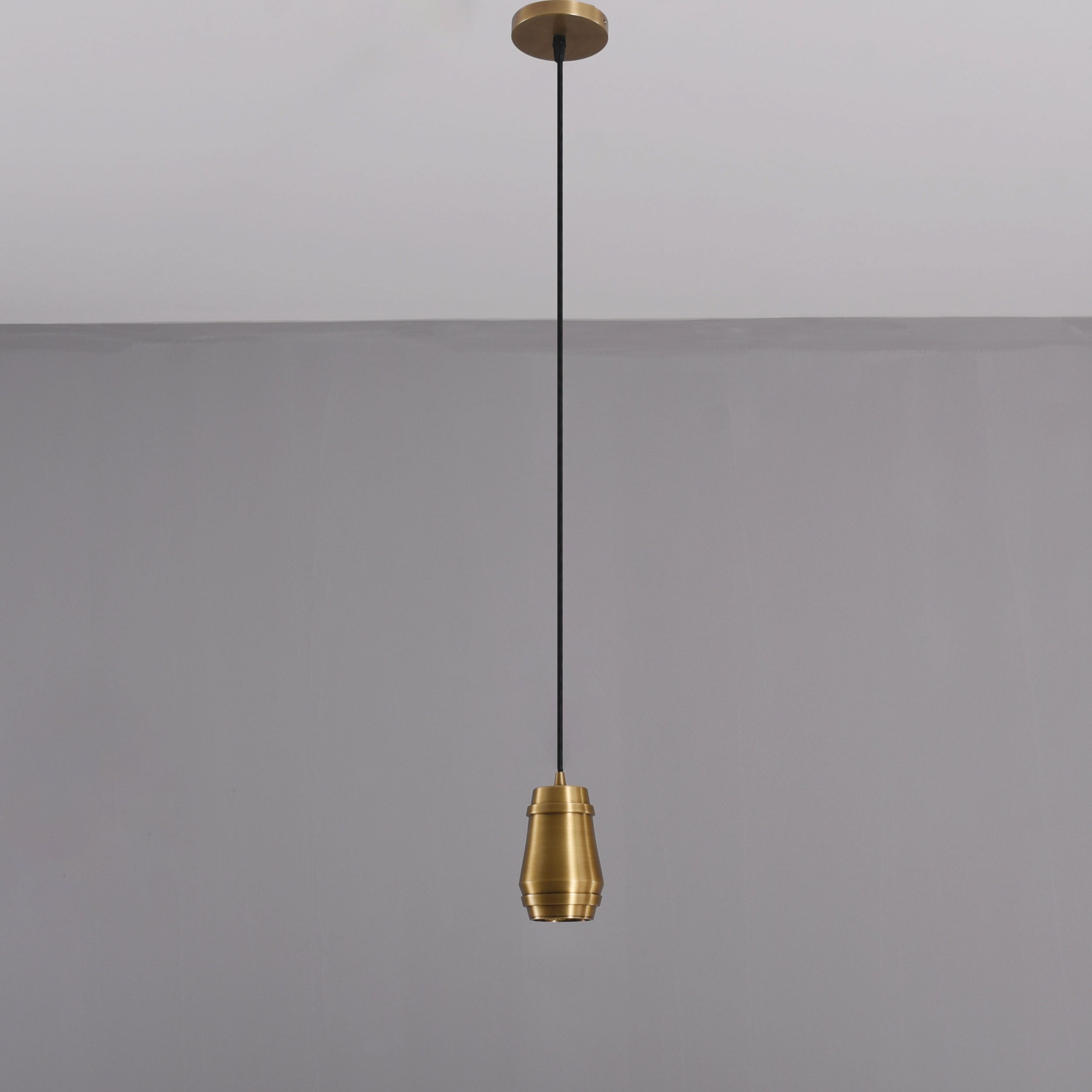 Larate Pendant Brass