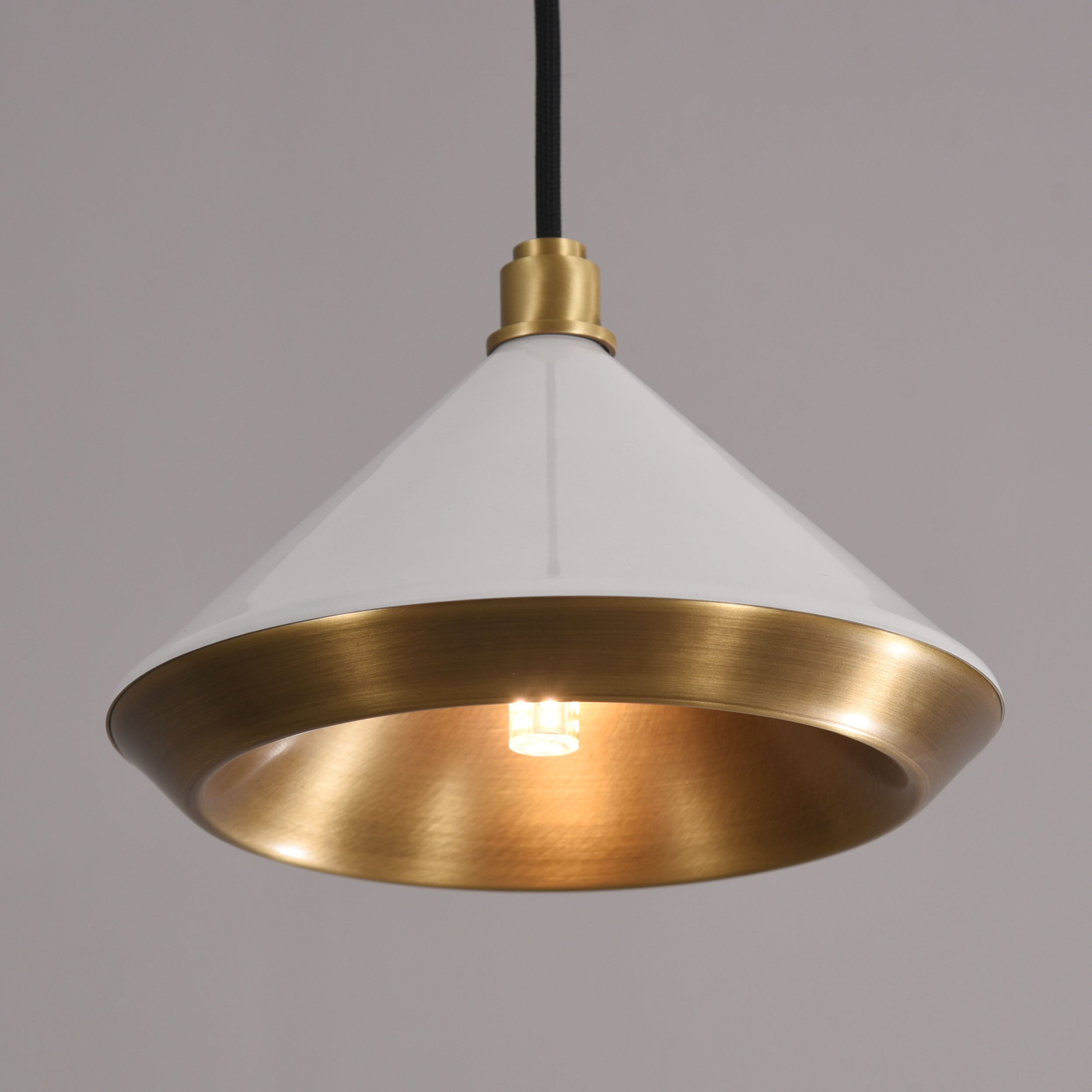 Munge Pendant Brass