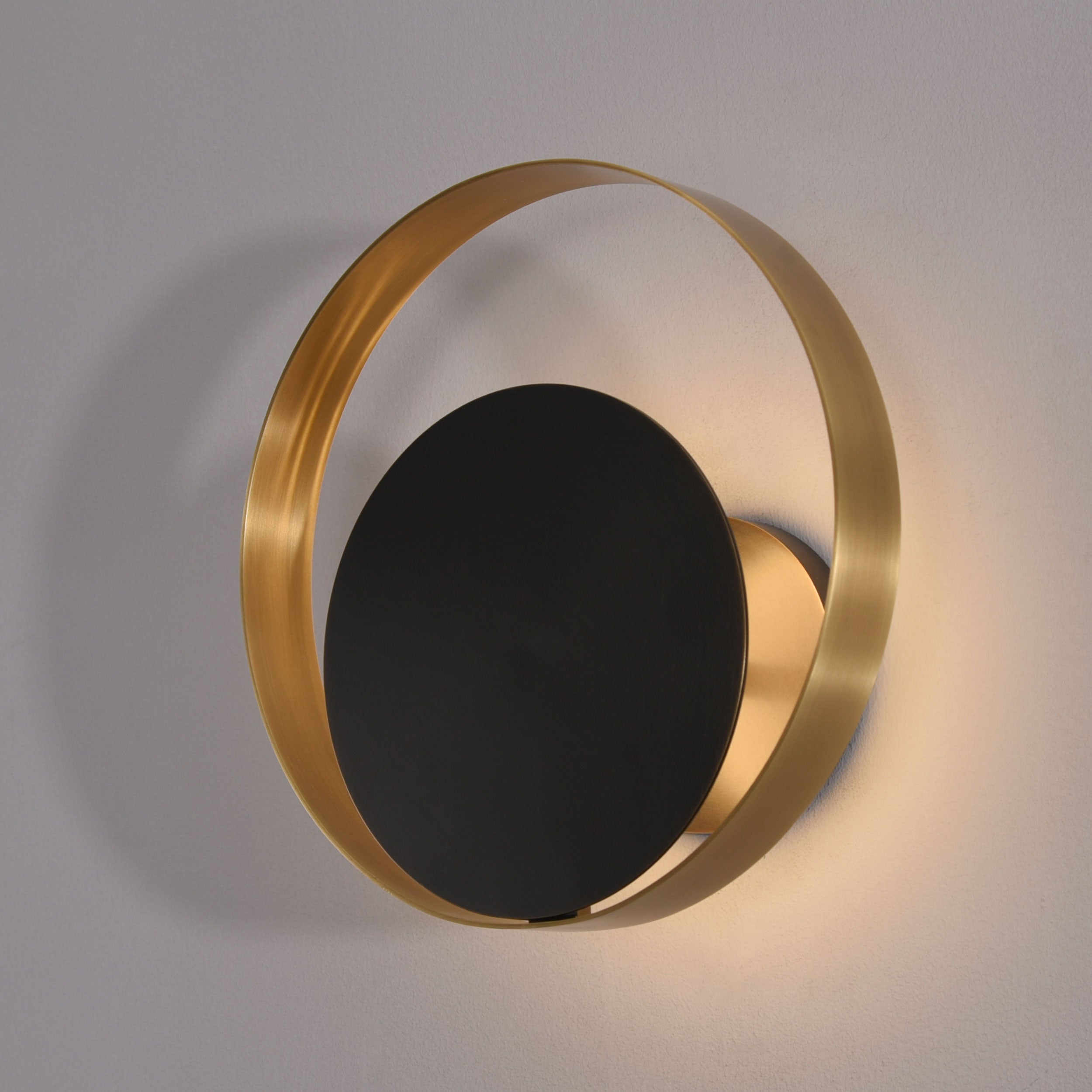 Circle Sconce Brass