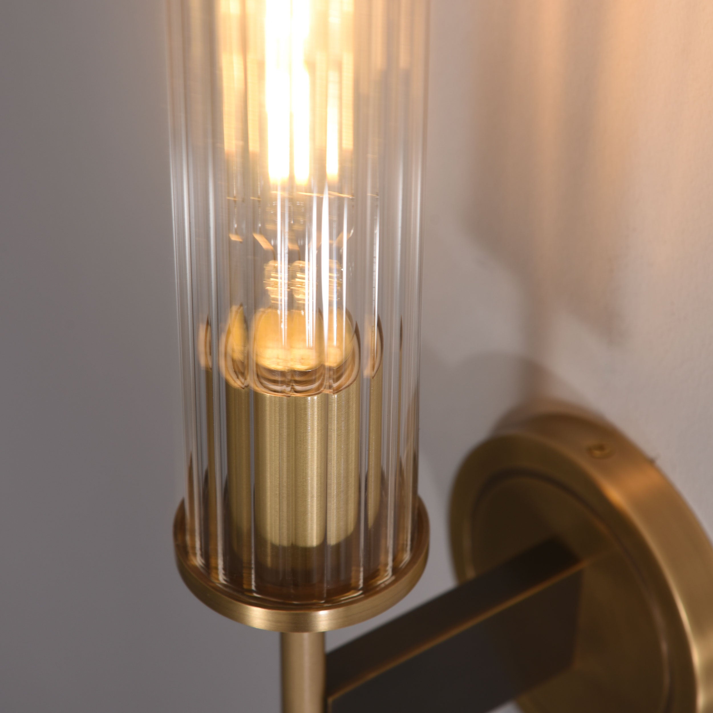 Figure Single Sconce Brass