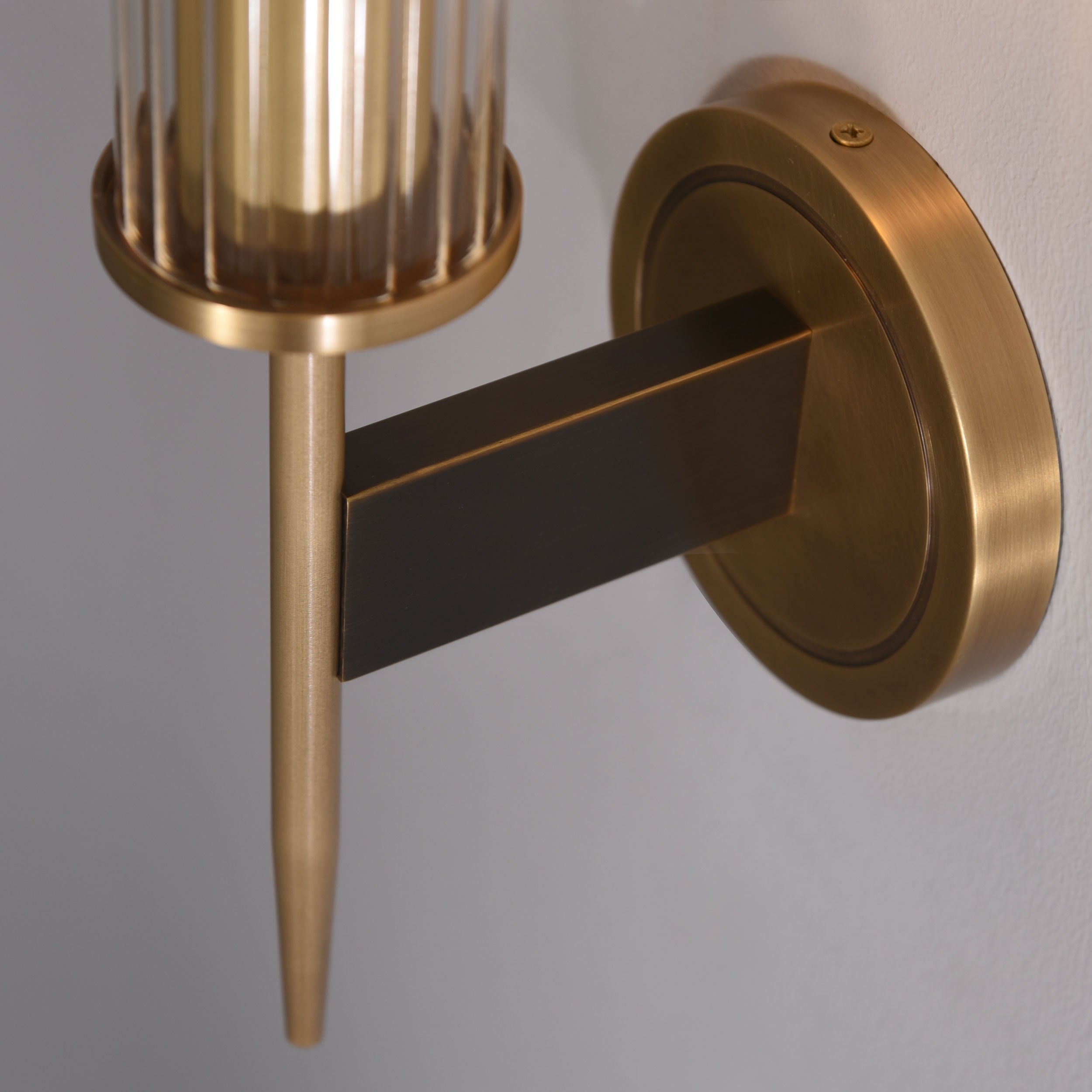 Figure Single Sconce Brass